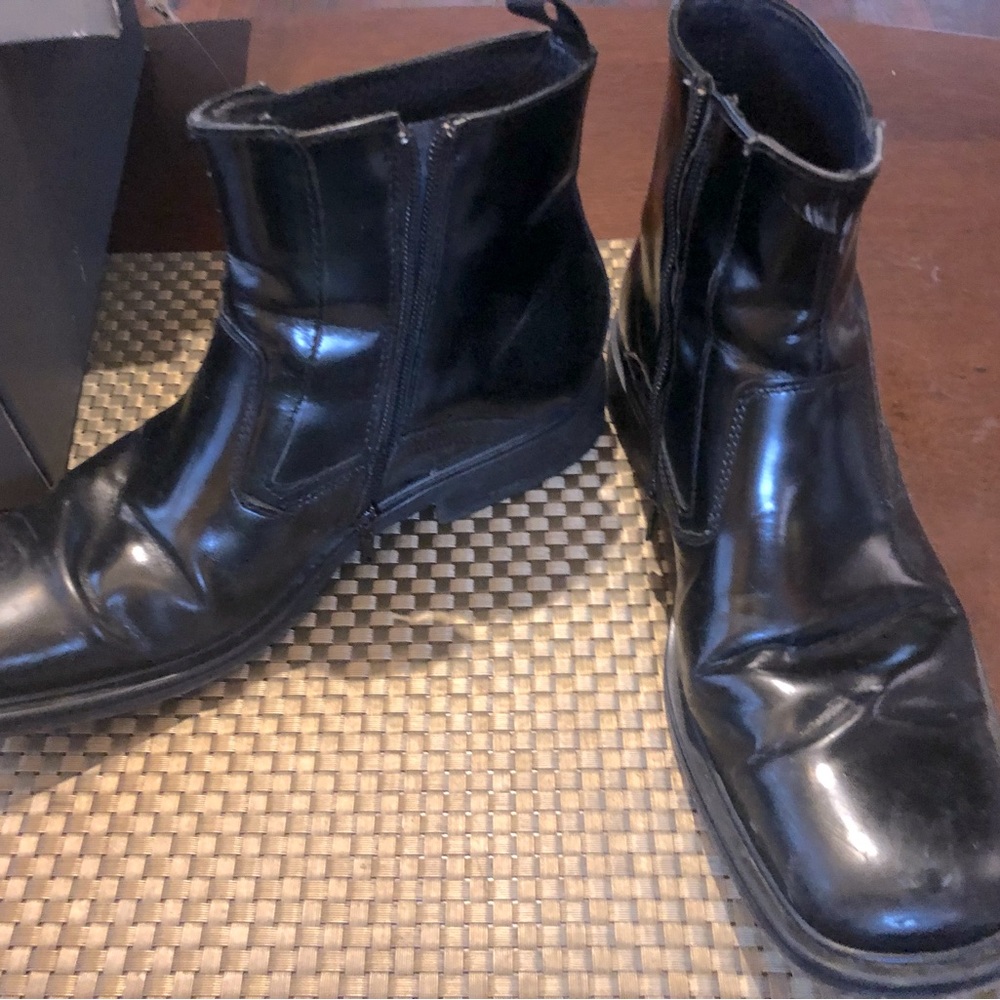 Black Kenneth Cole Reaction Boots Size 8